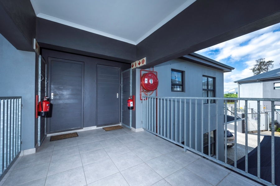 2 Bedroom Property for Sale in Protea Heights Western Cape